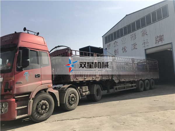 <a href='http://www.astimsrl.com/1/19.html' target='_blank'><span>双轴撕碎机</span></a>设备发货现场