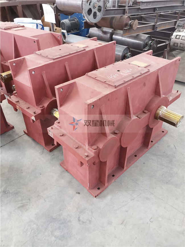 <a href='http://www.astimsrl.com/1/19.html' target='_blank'><span>双轴撕碎机</span></a><a href='http://www.astimsrl.com/case/617.html' target='_blank'><span>减速机</span></a>实拍