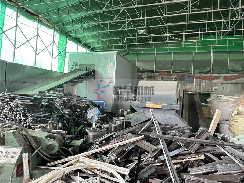 特黄一级黄色高清大片 金属撕碎机价格受哪些因素的影响？